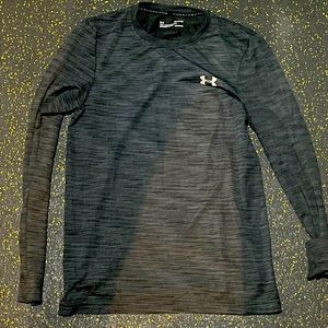 Under Armour Black Undershirt Size S